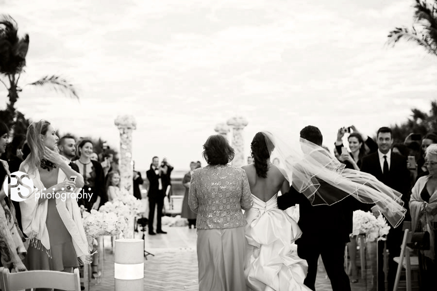 Alex + Nadya Miami Beach Wedding by PS Photography | copyright www.PSphotography.net | Bond Group Luxury Weddings | Trump International Beach Resort